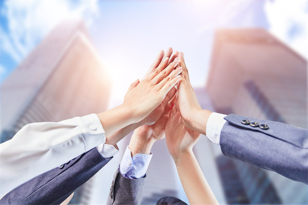 立足企業(yè)實際，制定可行經(jīng)營計劃，確保企業(yè)穩(wěn)健前行
