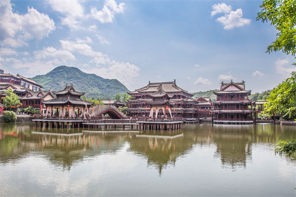 制造業(yè)管理分析：短劇基地狂飆，誰是下一個(gè)橫店？